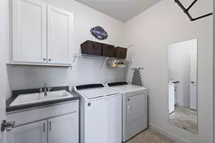 8270 Oakview Ct N, Maple Grove, MN 55369 - Photo 38