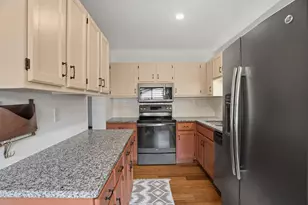 2455 Crestwood Dr, North Saint Paul, MN 55109 - Photo 4