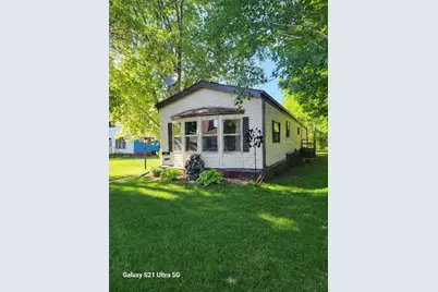 216 Cherry Street NW, Bertha, MN 56437 - Photo 2