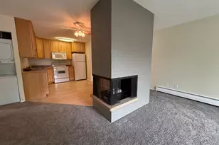 2457 W Country Club Dr S, Fargo,  58103 - Photo 4