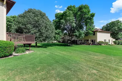 8709 Maplebrook Parkway N, Brooklyn Park, MN 55445 - Photo 12