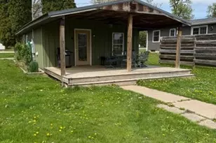 609 Prairie St, Pepin, WI 54759 - Photo 2