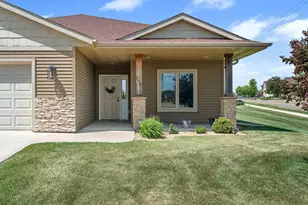 290 Acorn Pl NE, Owatonna, MN 55060 - Photo 2