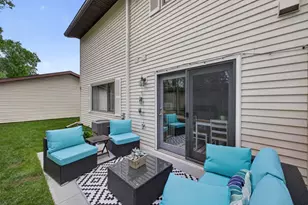 2026 31st Pl NW, Rochester, MN 55901 - Photo 2