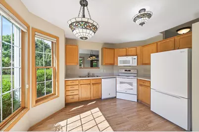 2133 Southwind Road, Maplewood, MN 55109 - Photo 10