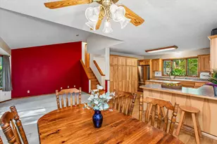 326 Warner Ave N, Mahtomedi, MN 55115 - Photo 10