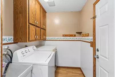 326 Warner Avenue N, Mahtomedi, MN 55115 - Photo 24