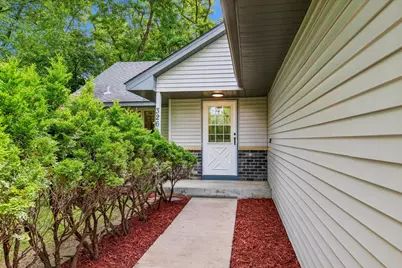 326 Warner Avenue N, Mahtomedi, MN 55115 - Photo 2