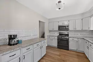 5633 Saint Mary Dr NW, Rochester, MN 55901 - Photo 24