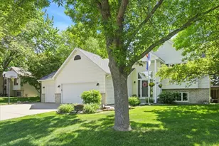 13160 Red Fox Rd, Rogers, MN 55374 - Photo 2
