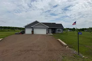 8594 Dolphin Rd, Princeton, MN 55371 - Photo 4