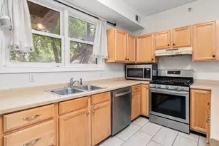 2827 Bryant Ave N, Minneapolis, MN 55411 - Photo 2