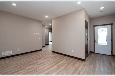 216 Dancing Waters Circle, Mankato, MN 56001 - Photo 4