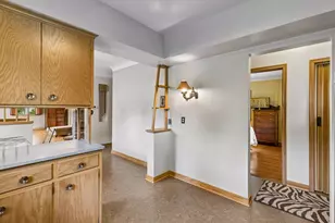 375 Jessamine Ave W, Saint Paul, MN 55117 - Photo 18