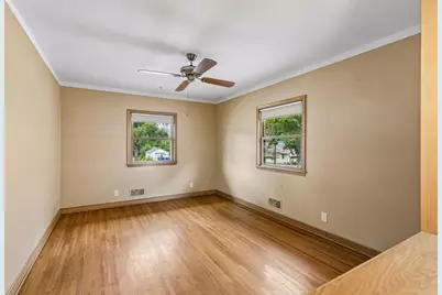 375 Jessamine Avenue W, Saint Paul, MN 55117 - Photo 22