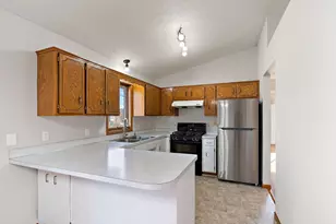 15720 Gallery Ave, Apple Valley, MN 55124 - Photo 2