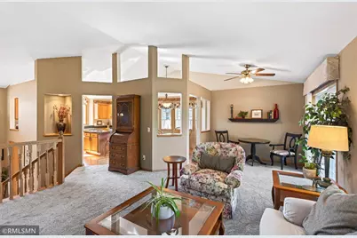 893 Marnie Circle S, Maplewood, MN 55119 - Photo 8