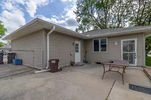 100 Meadow Ln, Mankato, MN 56001 - Photo 44