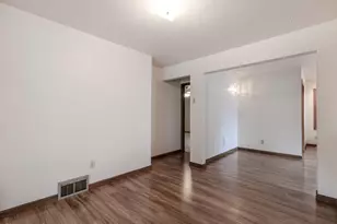 100 Meadow Ln, Mankato, MN 56001 - Photo 12