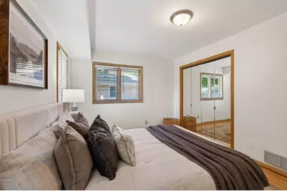 1056 Glenhill Road, Shoreview, MN 55126 - Photo 16