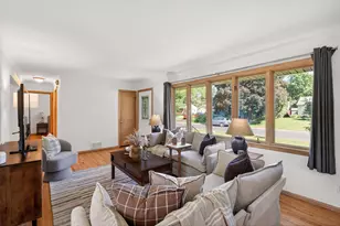 1056 Glenhill Rd, Shoreview, MN 55126 - Photo 2