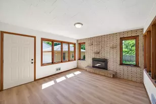 1056 Glenhill Rd, Shoreview, MN 55126 - Photo 8