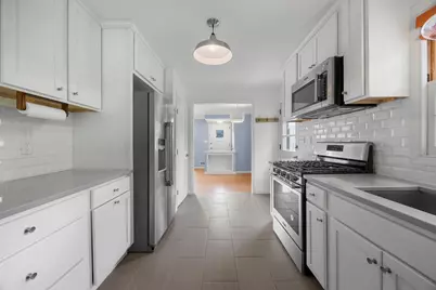 2736 McNair Drive N, Robbinsdale, MN 55422 - Photo 10