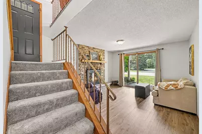 5654 Chatsworth Street N, Shoreview, MN 55126 - Photo 4