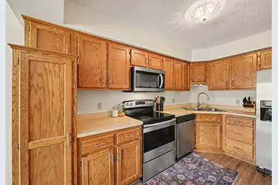 5654 Chatsworth Street N, Shoreview, MN 55126 - Photo 14
