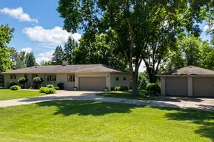 610 Woodland Dr, Fergus Falls, MN 56537 - Photo 1