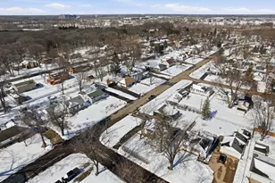 1783 Pinewood Dr, Shoreview, MN 55126 - Photo 38