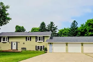 206 Pine St SW, New London, MN 56273 - Photo 2
