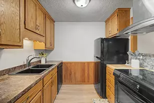 4045 Hodgson Rd, Shoreview, MN 55126 - Photo 6