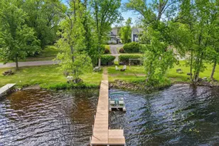 156 Lakeshore Dr, Moose Lake, MN 55767 - Photo 2