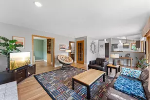 8649 Alisa Ln, Chanhassen, MN 55317 - Photo 14