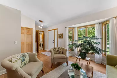 8649 Alisa Lane, Chanhassen, MN 55317 - Photo 4