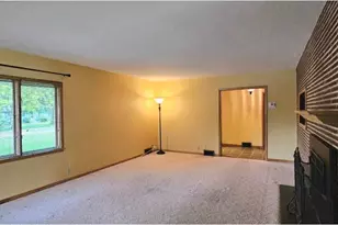 505 E 3rd St, Morris, MN 56267 - Photo 8