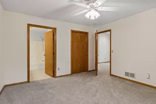 5677 Heather Ridge Dr, Shoreview, MN 55126 - Photo 20