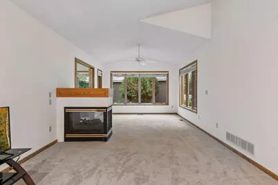 5677 Heather Ridge Drive, Shoreview, MN 55126 - Photo 4