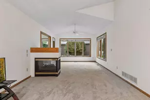 5677 Heather Ridge Dr, Shoreview, MN 55126 - Photo 4