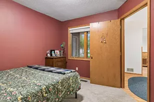 5677 Heather Ridge Dr, Shoreview, MN 55126 - Photo 24