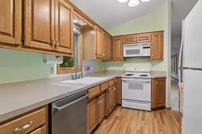 5677 Heather Ridge Drive, Shoreview, MN 55126 - Photo 14