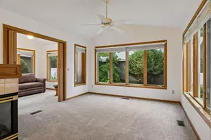 5677 Heather Ridge Dr, Shoreview, MN 55126 - Photo 6