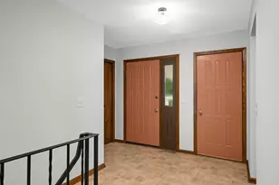6775 W 192nd Ave, Eden Prairie, MN 55346 - Photo 4