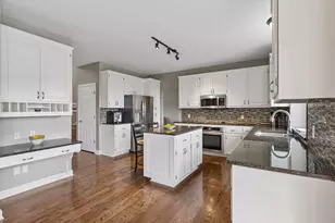 17225 Wilderness Trail SE, Prior Lake, MN 55372 - Photo 8