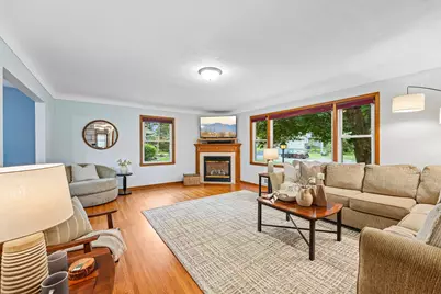 1866 Sterling Avenue N, Maplewood, MN 55109 - Photo 4