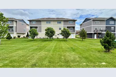 2157 Rolling Green Lane, North Mankato, MN 56003 - Photo 4