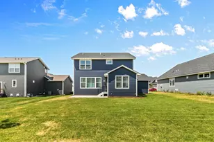 10118 Arrowwood Trl, Woodbury, MN 55129 - Photo 32