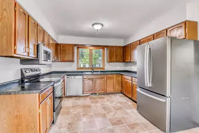 2206 Chancery Street S, Moorhead, MN 56560 - Photo 4