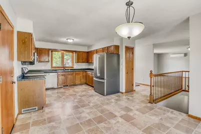 2206 Chancery Street S, Moorhead, MN 56560 - Photo 10